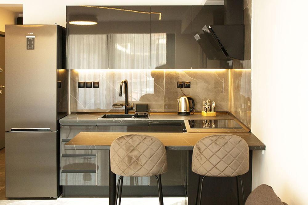 סרס P J Luxury Suites מראה חיצוני תמונה
