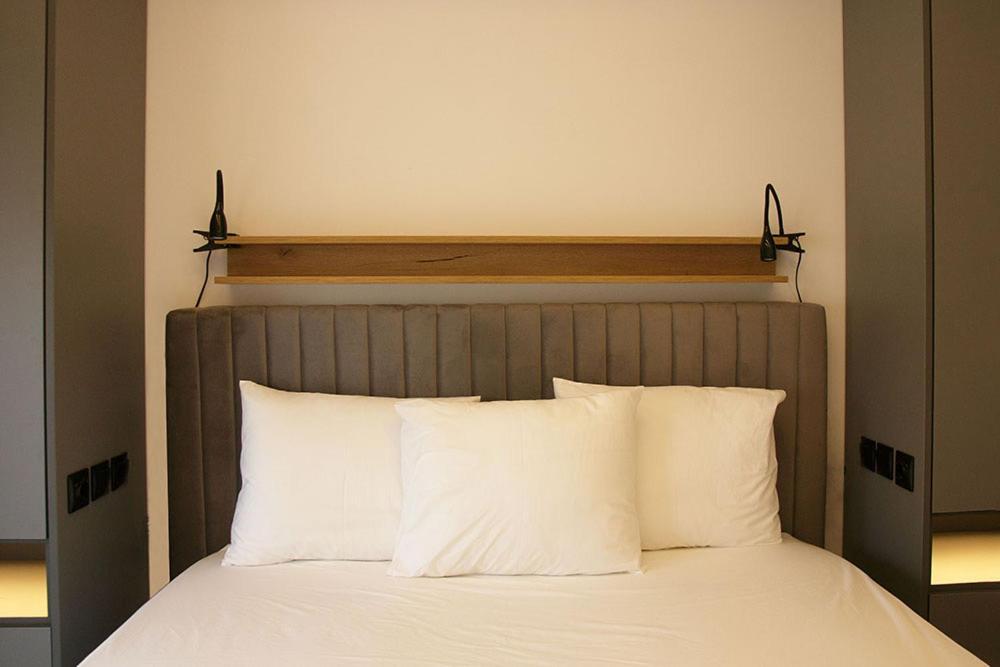 סרס P J Luxury Suites מראה חיצוני תמונה